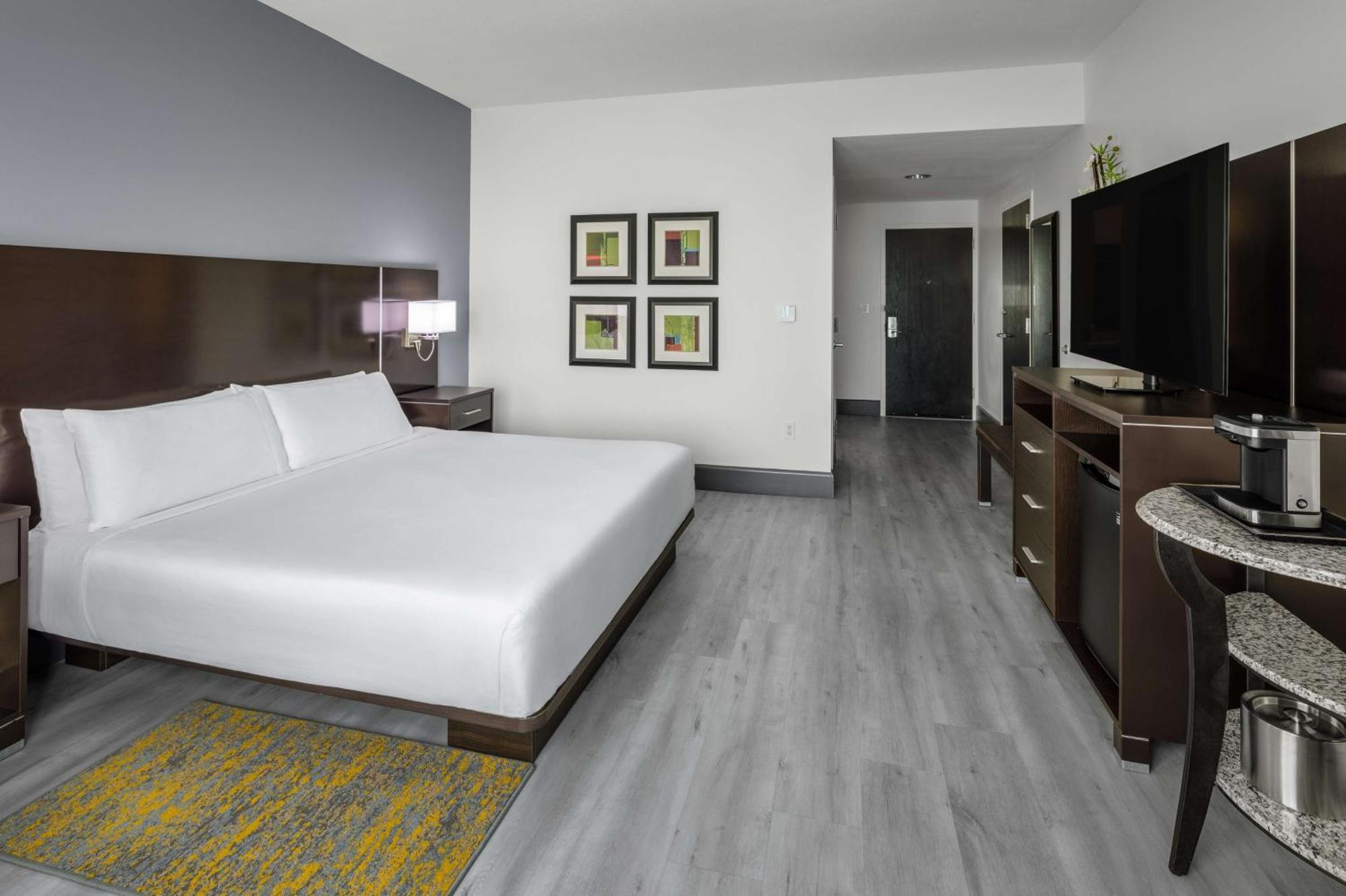 Doubletree By Hilton Sarasota Bradenton Airport Hotel Exterior photo