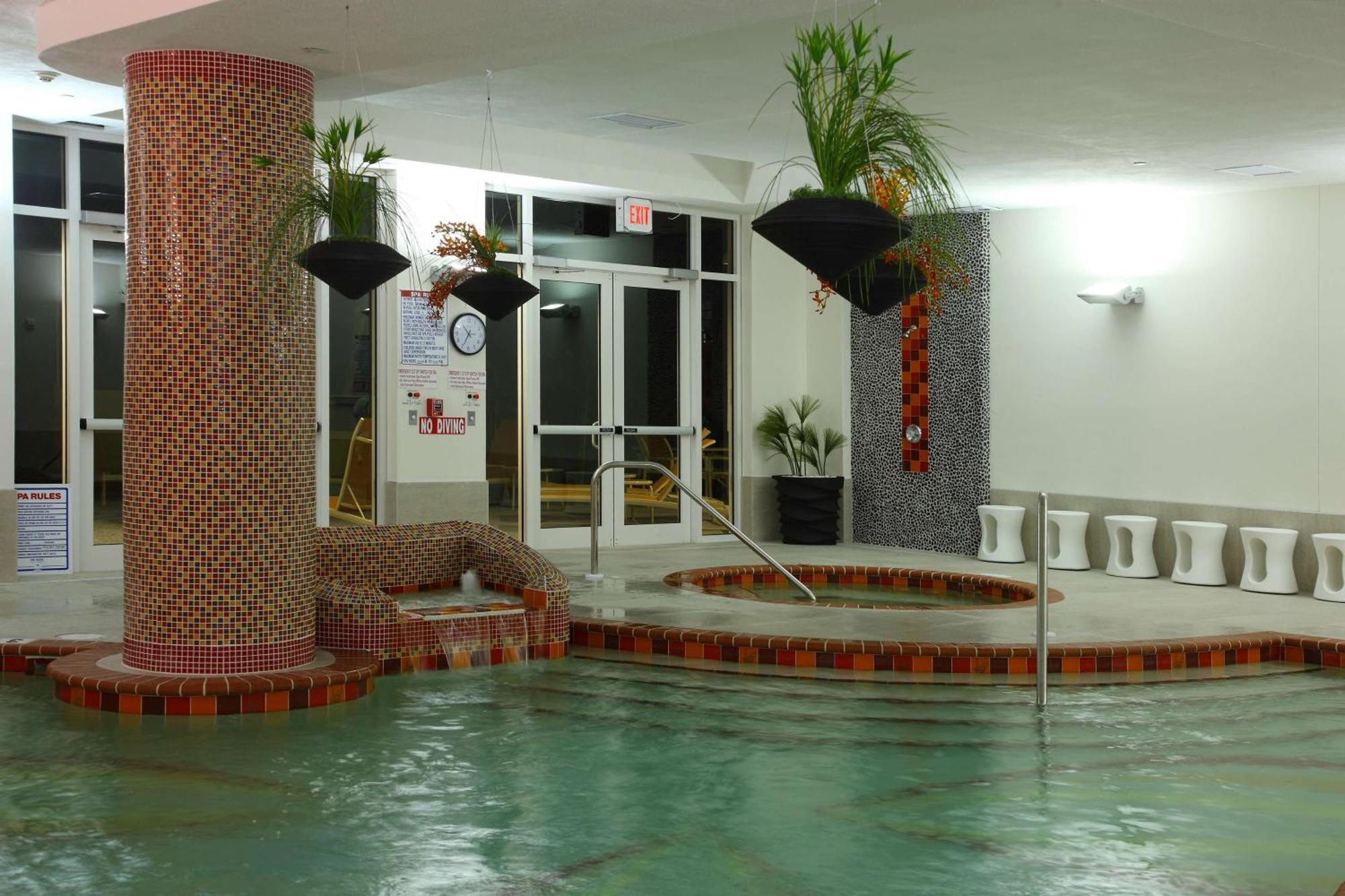 Doubletree By Hilton Sarasota Bradenton Airport Hotel Exterior photo