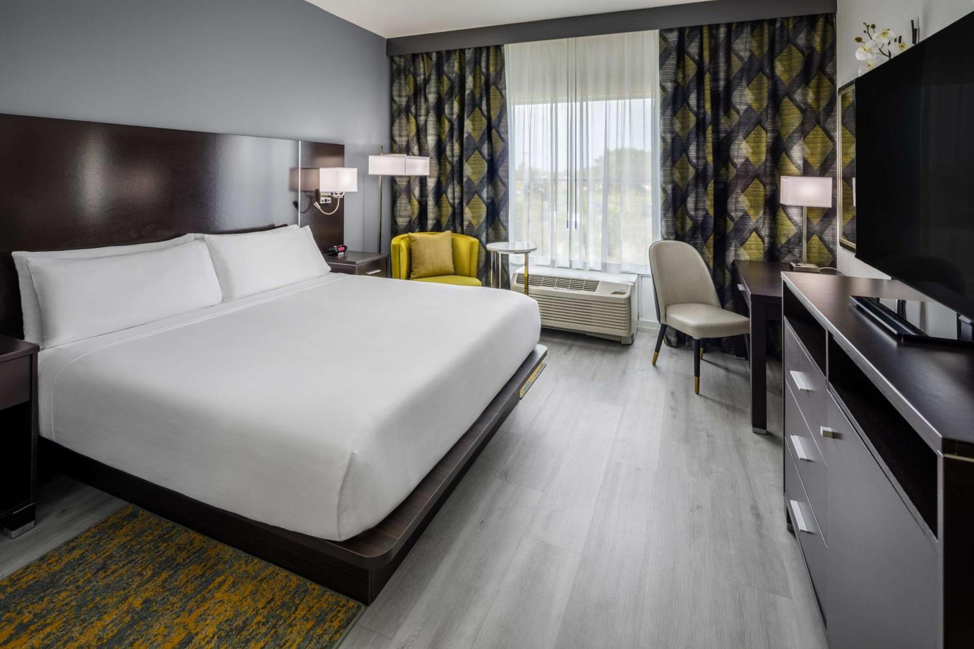 Doubletree By Hilton Sarasota Bradenton Airport Hotel Exterior photo