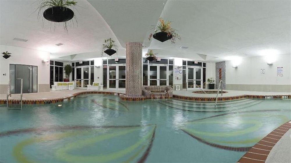 Doubletree By Hilton Sarasota Bradenton Airport Hotel Exterior photo
